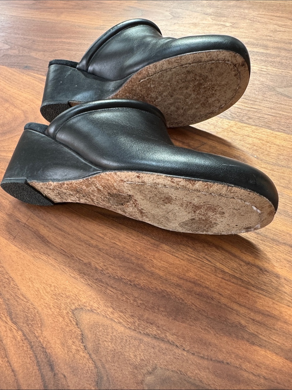 Rachel Comey Black Leather Rolled-Trim Slip-On Mules - Picture 6 of 6